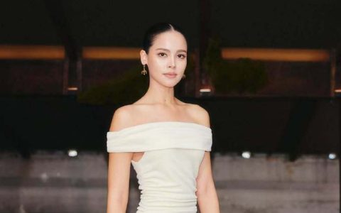 女神有担当 Yaya Urassaya驰援洪灾及边境军民