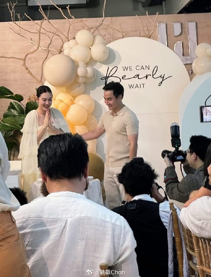 Matt Peeranee公布宝宝性别 新手爸妈笑开怀