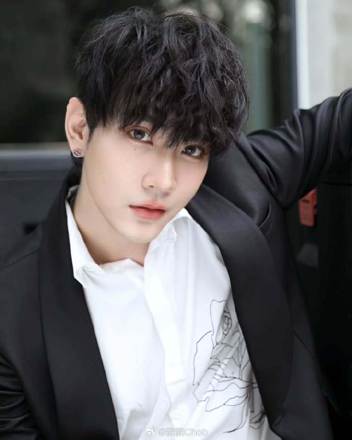 Kimmon Warodom悲痛送别父亲 圈内外齐声悼念