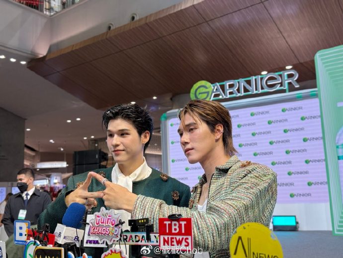 Sky与Nani赴日见粉丝 玩遍游乐园挑战极限项目