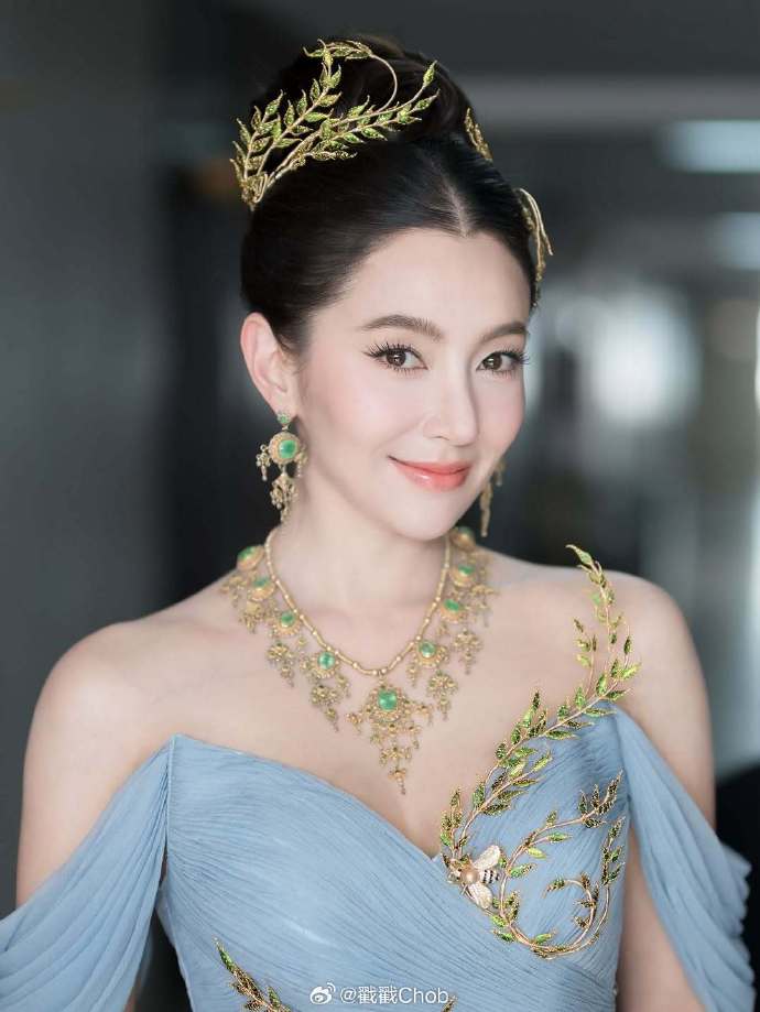 Bella与Pat因声援边境冲突民众遭柬网友围攻