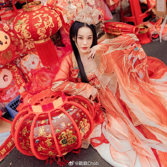 从反派女王到古典美人 反派女王展现无限可能