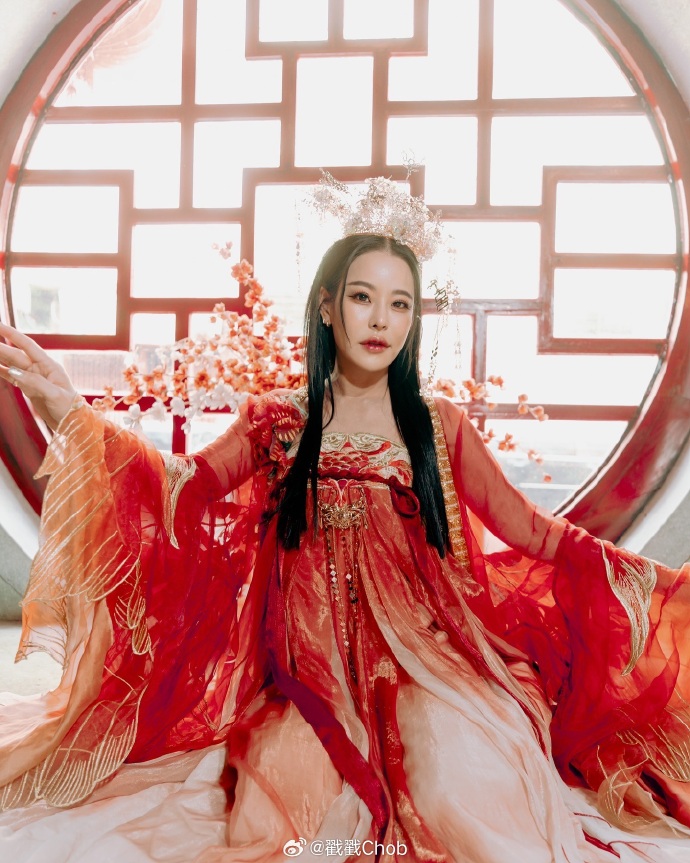 从反派女王到古典美人 反派女王展现无限可能