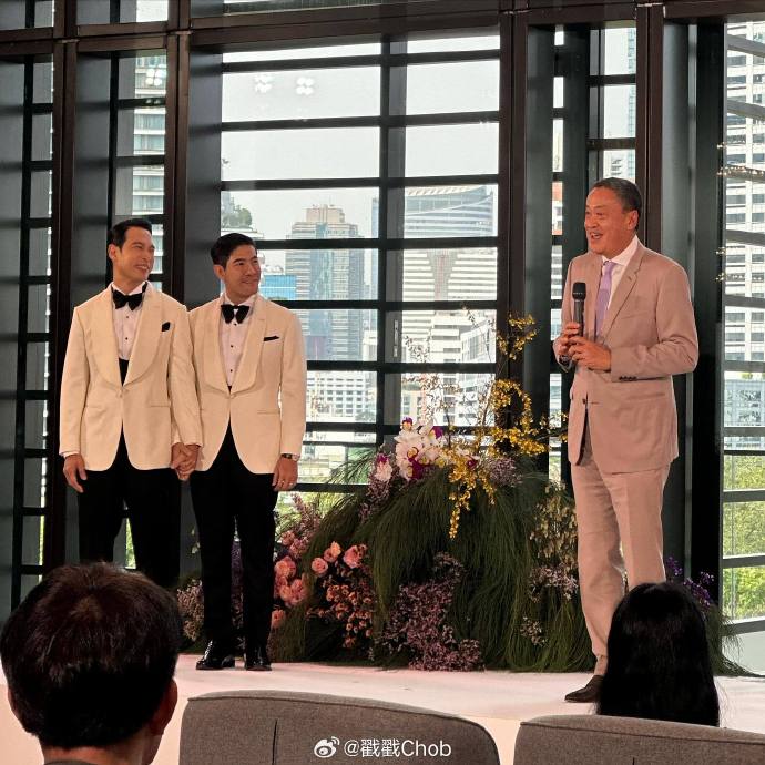 11年爱情长跑终成正果 Woody与男友正式登记结婚