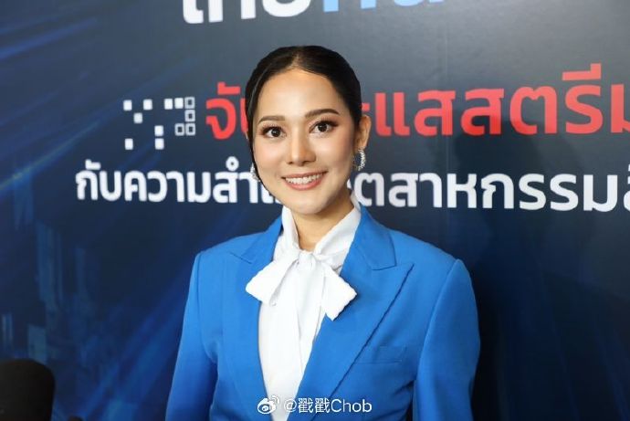 Tubtim Anyarin签约大马公司 开启歌手新篇章