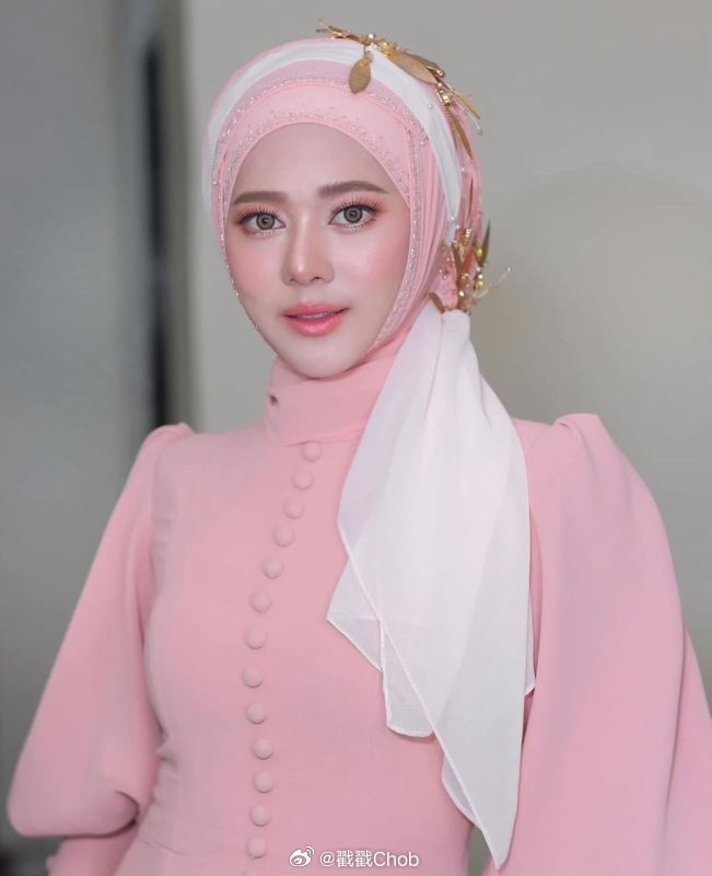 Tubtim Anyarin签约大马公司 开启歌手新篇章