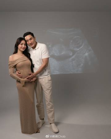 Prawfar Karanchida分享喜讯 秀超声波图宣布怀孕