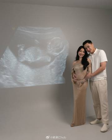 Prawfar Karanchida分享喜讯 秀超声波图宣布怀孕