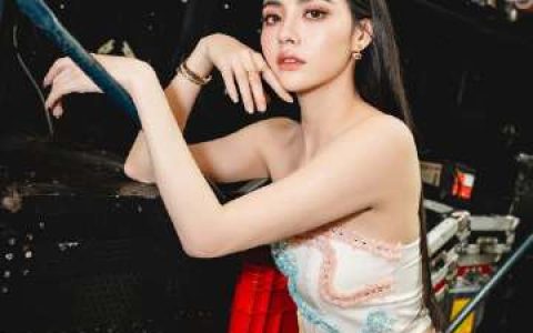 Mookda Narinrak全新身份试水恐怖片 揭开演艺新篇章