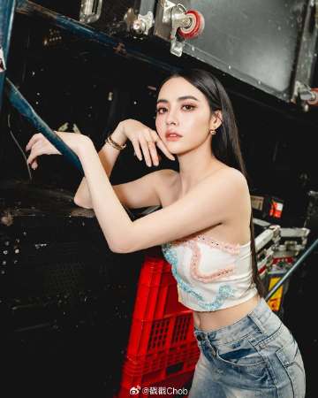 Mookda Narinrak全新身份试水恐怖片 揭开演艺新篇章