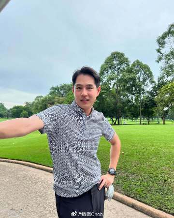 Toyy Pathompong宣布剃度出家 以实际行动报恩父母