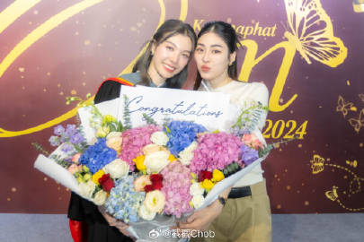 Lingling Kwong不顾过敏送花 曝有神秘礼物给Orm Kornnaphat