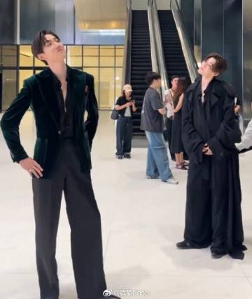 被认成“双胞胎”？Tor Thanapob说：“感谢，但我更帅！”