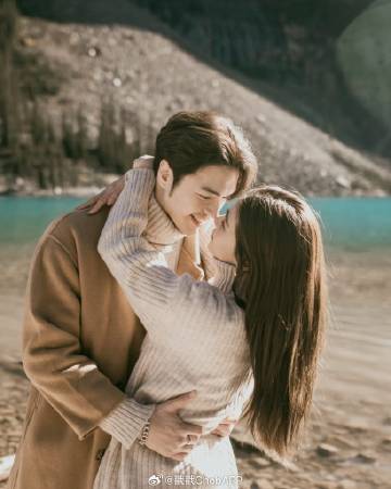 Mac Weerakaniz浪漫求婚成功！Vill Wannarot点头答应 甜蜜迈向人生新阶段