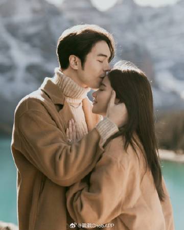 Mac Weerakaniz浪漫求婚成功！Vill Wannarot点头答应 甜蜜迈向人生新阶段