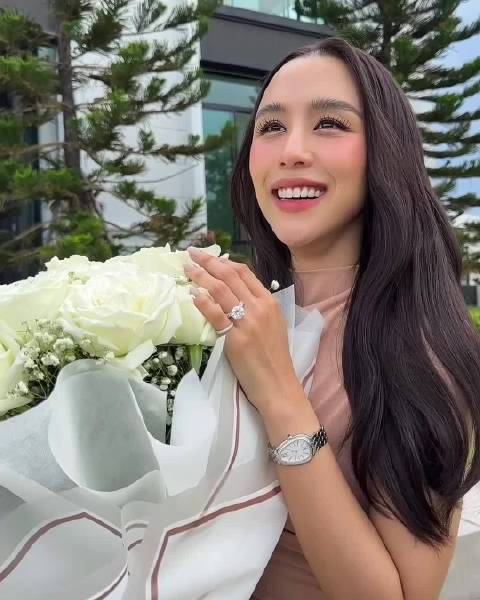 Mac Weerakaniz求婚成功!Vill Wannarot甜蜜答应