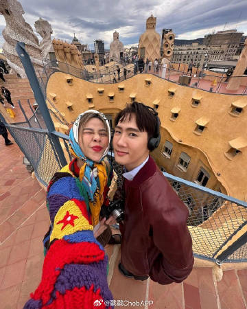 Captain Chonlathorn恋爱五周年秀甜蜜！与Ploy Chava暂无结婚计划