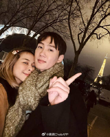 Captain Chonlathorn恋爱五周年秀甜蜜！与Ploy Chava暂无结婚计划