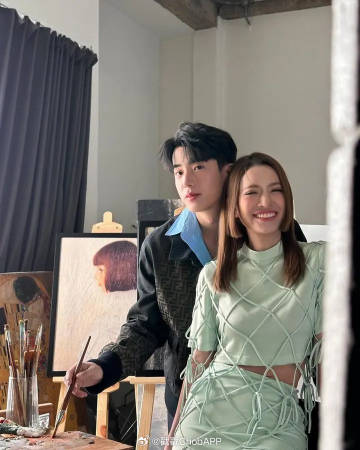 Nonkul Chanon带Aff Taksaorn见家人！同框为母庆生 关系再升级