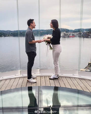 Matt Peeranee惊喜宣布订婚！神秘男友求婚成功甜翻网友