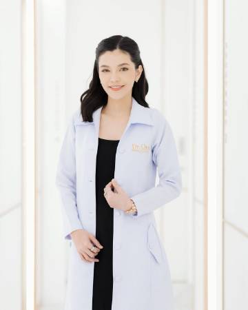 Om Akapan养病期间被曝恋情，神秘女友身份曝光引关注