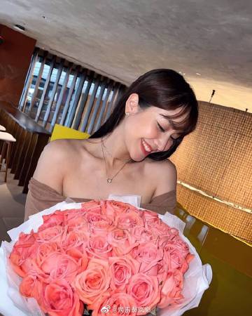 Min Pechaya松口认有“特别的人”，低调护爱拒公开细节