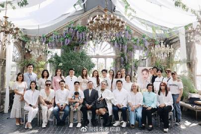 Tangmo Nida逝世一周年众星齐聚缅怀，粉丝感叹真相仍未明