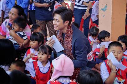 Jam Rachata28岁生日行善，携粉丝筹70万泰铢助建图书馆