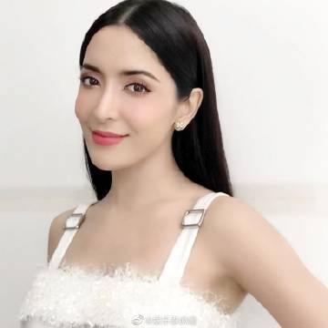 Pinky Savika涉诈骗被捕入狱，最高或面临20年刑期