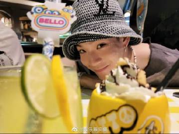 Jaylerr迎26岁生日，Thanaerng低调送祝福甜度爆表