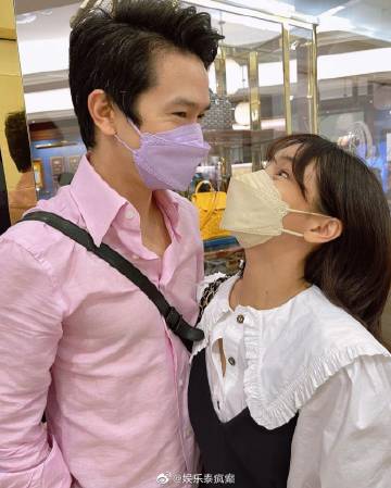 Aom Sushar携男友见家长被催婚，坦言暂未考虑婚姻计划