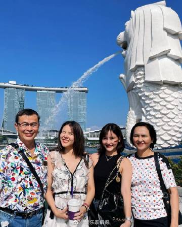 Aom Sushar携男友见家长被催婚，坦言暂未考虑婚姻计划