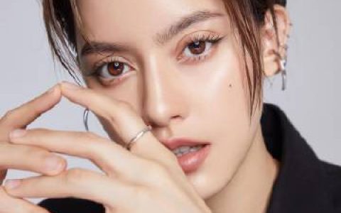 Nink Chanya抗癌心态积极：与病共存享受生活不惧未来