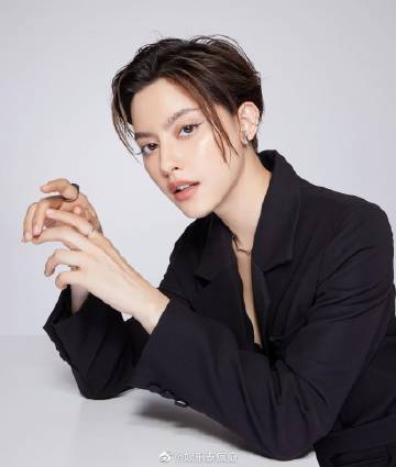 Nink Chanya抗癌心态积极：与病共存享受生活不惧未来