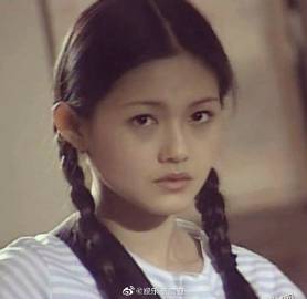 Weir女友Vicky甜笑视频曝光，神似大S与Pearwah引热议