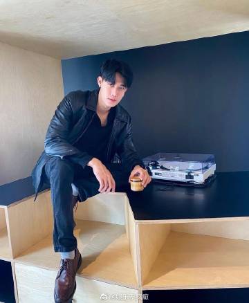 《黑帮虐恋》剧组多人确诊新冠，主演接连中招引关注