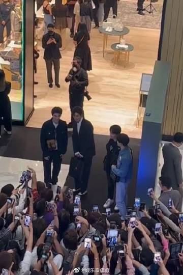 粉丝喊话引争议登热搜，ZeeNew公司发声致歉呼吁理性应援