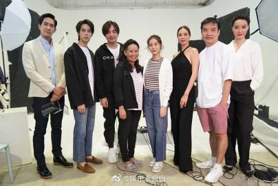 三台联手Change2561推女同剧《Rak Kaew》,力图扭转收视低迷局面