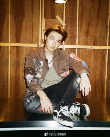 Gun Napat银行卡被盗刷16万泰铢，报警后资金成功追回