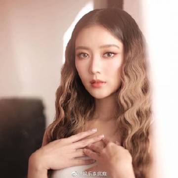 Pearwah Nichaphat再度确诊新冠，发文致歉称未料二次感染