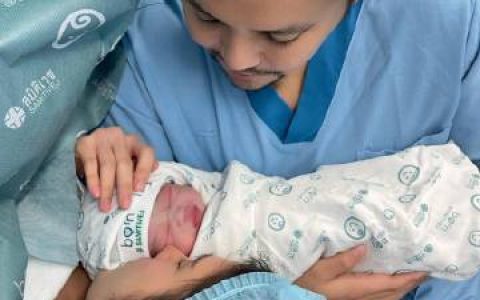 Noey Paphada喜迎爱女Peony出生，圈内好友粉丝齐送祝福