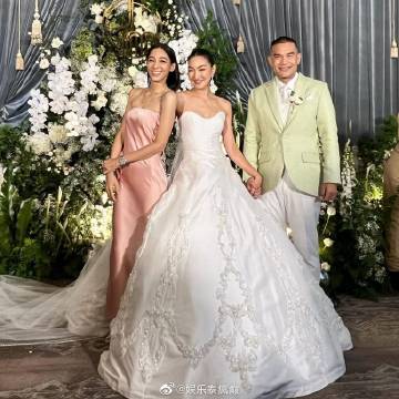 Pancake Khemanit十年恋情修成正果，华尔道夫婚礼梦幻举行