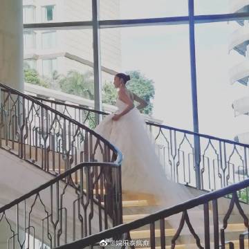 Pancake Khemanit十年恋情修成正果，华尔道夫婚礼梦幻举行