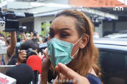 Anna TVPool被警方带走画面曝光引争议，律师批侵犯被告权利