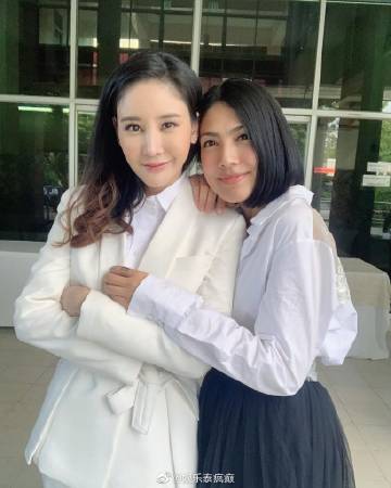 Tangmo Nida脸书突发第一人称爆料震动全网，指控遭“信任朋友”伤害引调查