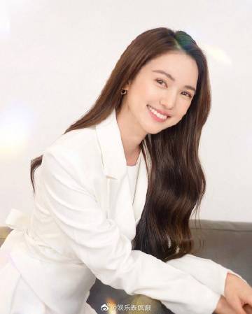 Bua Nalinthip夺视后谈离巢三台：追求新挑战拓展戏路