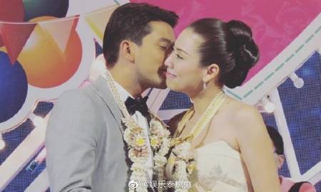 Poh Natthawut与Aey Pornthip结婚十周年，晒婚礼照甜蜜庆祝