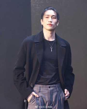 Bible Wichapas人气飙升IG破50万，粉丝狂欢话题冲上热搜