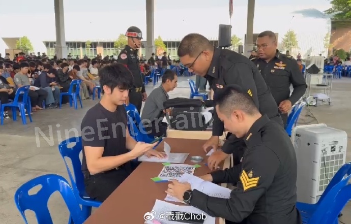 Ryu Vachirawich主动参军！将暂别演艺圈