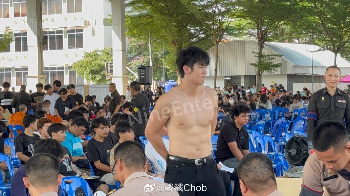 Ryu Vachirawich主动参军！将暂别演艺圈